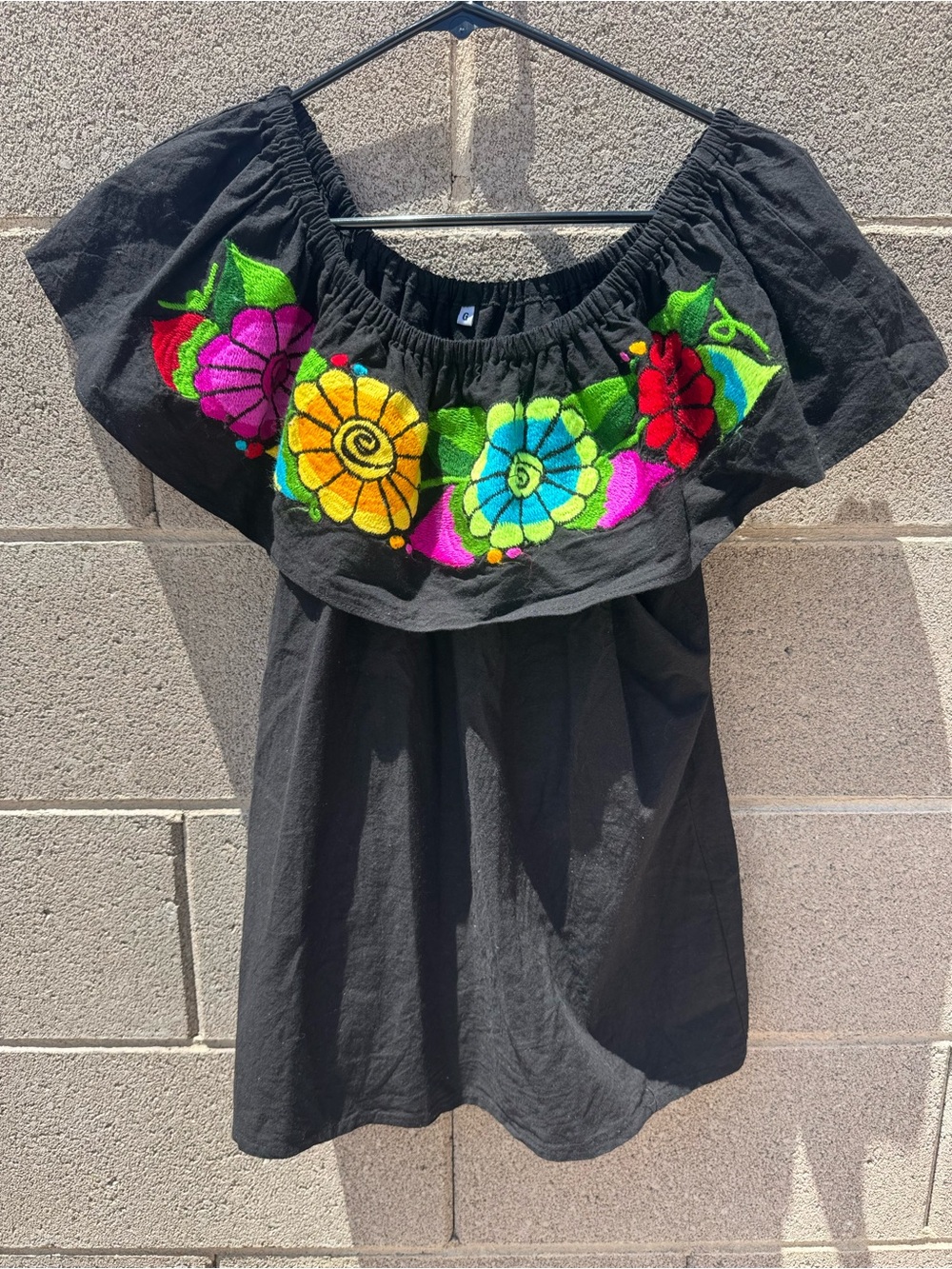 MEXICANA Black Off-Shoulder Floral Embroidered Top